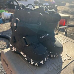 Brand new Burton snowboard boots black